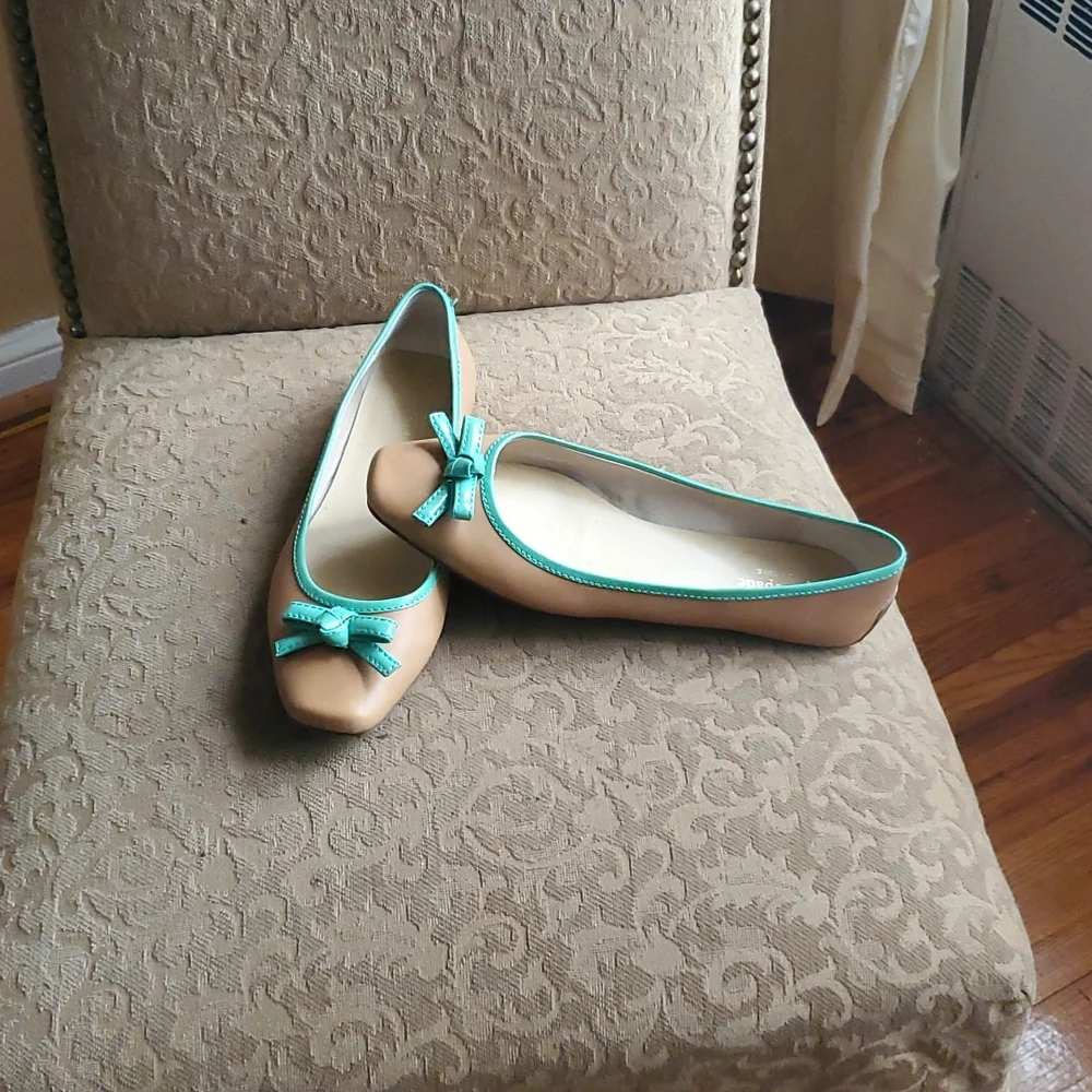 Shoes - Picture 3 of 3